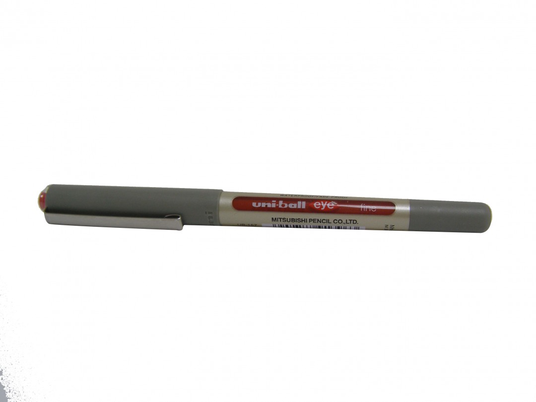 Uni-ball Eye fine Roller pen UB157 in Qatar